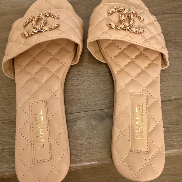 Designer Like Tan Quilted Women's Slides - Picture 3 of 3